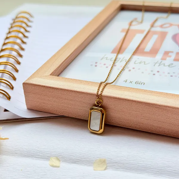 Gold_Square_Anti_Tarnish_Locket
